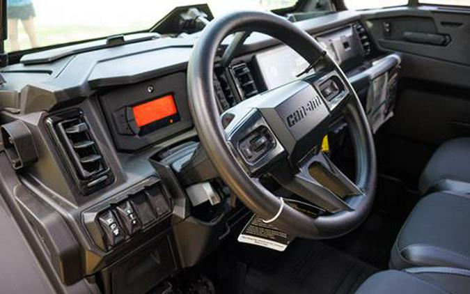 2026 Can-Am Defender MAX Limited HD11