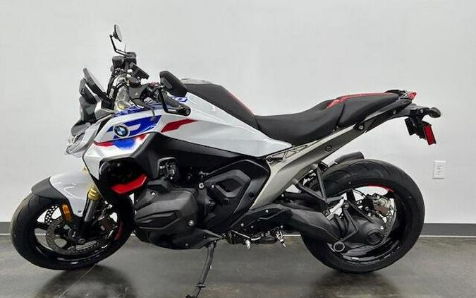 2026 BMW R 1300 R