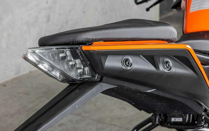 2023 KTM Duke 390