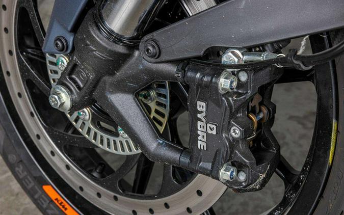 2023 KTM Duke 390