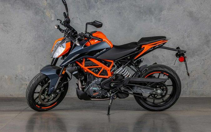 2023 KTM Duke 390