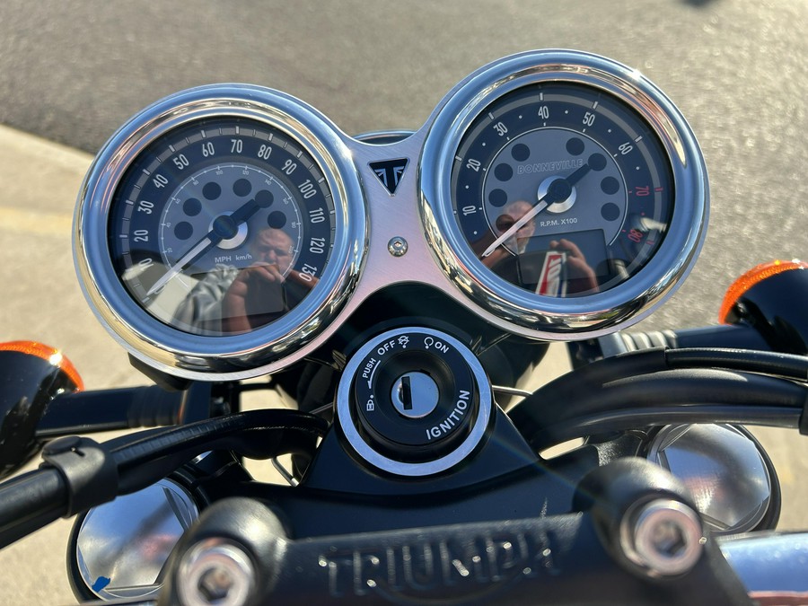 2026 Triumph BONNEVILLE T100