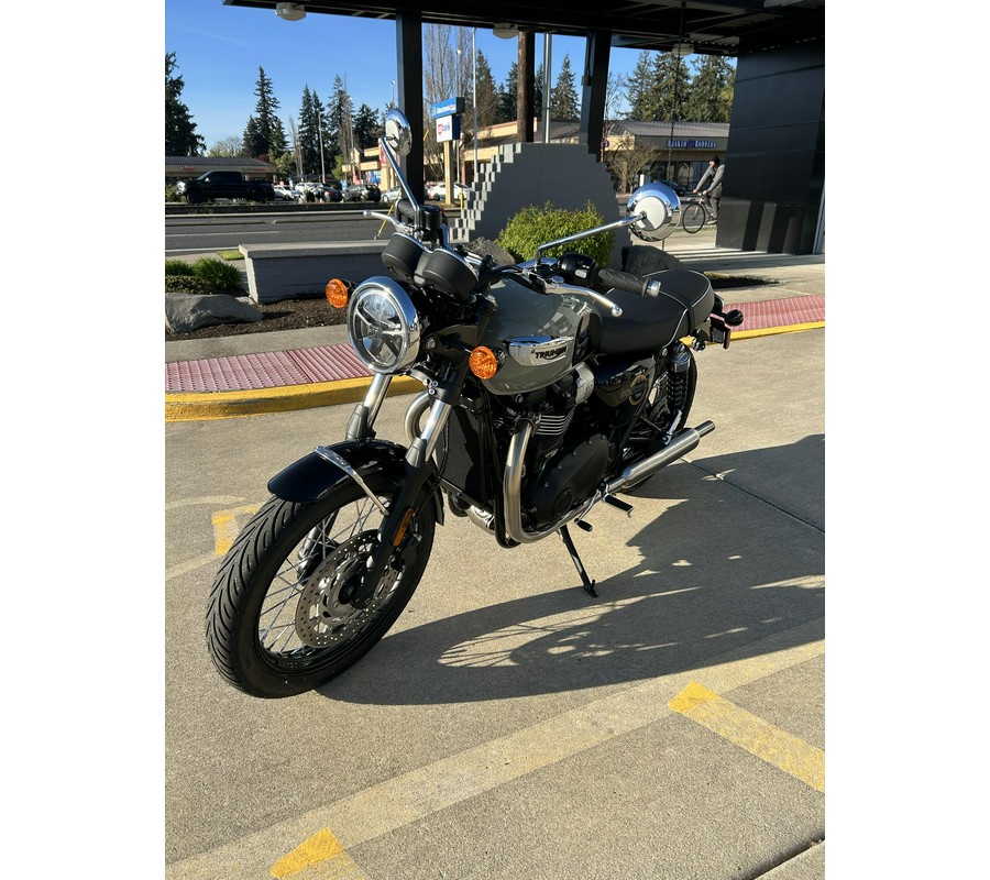 2026 Triumph BONNEVILLE T100