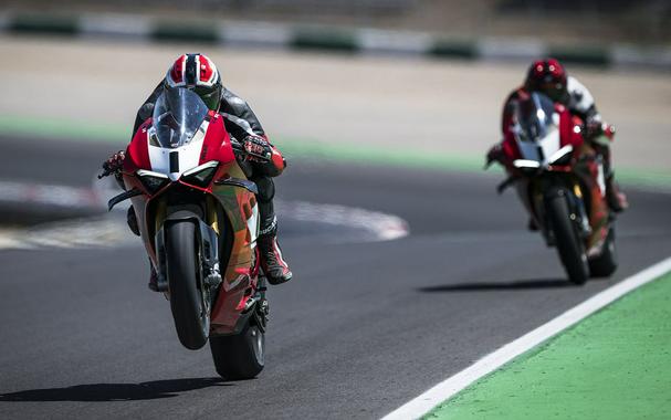 2023 Ducati Panigale V4 R Ducati Red