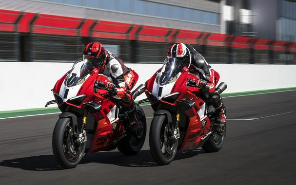 2023 Ducati Panigale V4 R Ducati Red