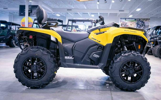 2023 Can-Am® Outlander MAX XT 700