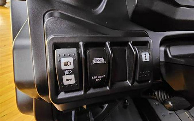 2025 Can-Am Defender MAX XT HD9