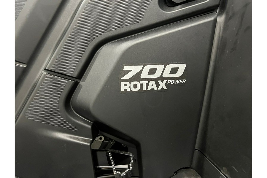 2026 Can-Am Outlander MAX XT 700