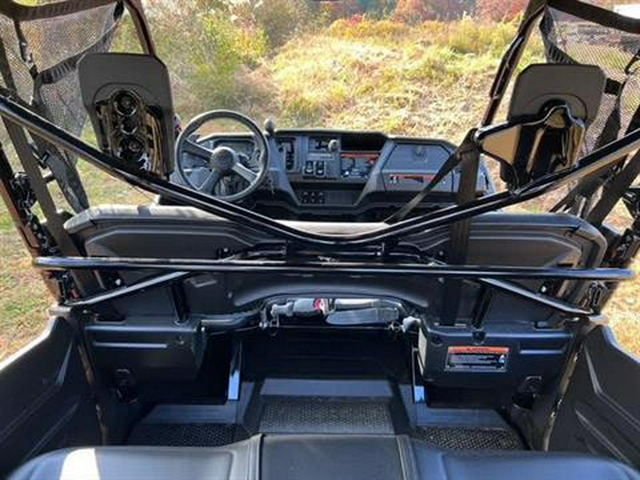 2025 Honda Pioneer 1000-6 Deluxe Crew
