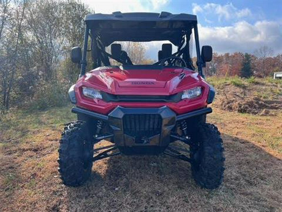 2025 Honda Pioneer 1000-6 Deluxe Crew