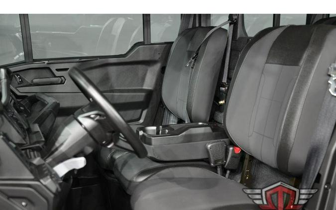 2026 Can-Am Defender MAX XT CAB HD11 With 10.25 in. Infotainment Dark Wildland Camo