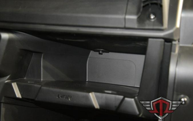 2026 Can-Am Defender MAX XT CAB HD11 With 10.25 In.Display Dar