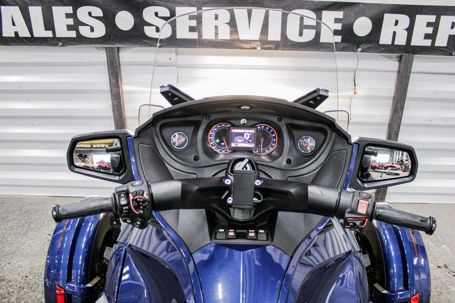 2017 Can-Am Spyder RT Limited