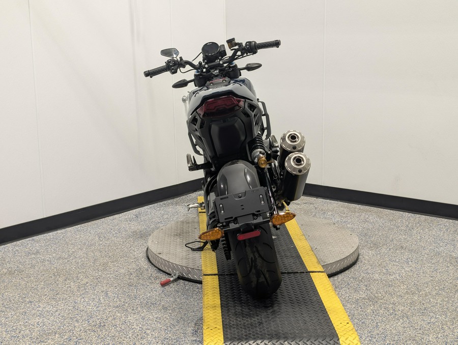 2024 Polaris FTR x 100% CARBON