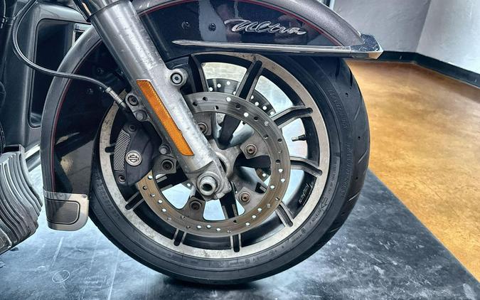 2017 Harley-Davidson® Electra Glide® Ultra Classic® Billet Silver/Vivid Black