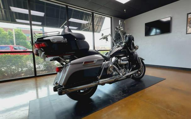 2017 Harley-Davidson® Electra Glide® Ultra Classic® Billet Silver/Vivid Black