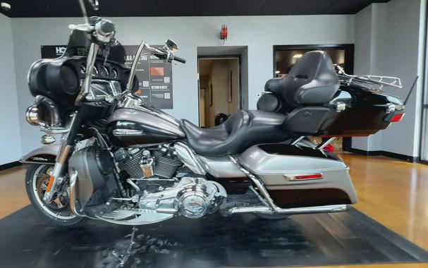 2017 Harley-Davidson® Electra Glide® Ultra Classic® Billet Silver/Vivid Black