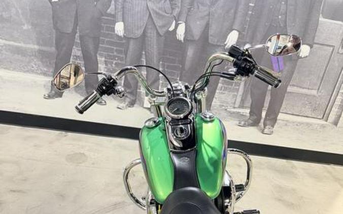 2006 Harley-Davidson® FXDWGI - Dyna® Wide Glide®
