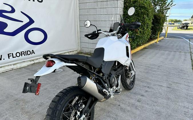 2023 Ducati Desertx 937 - Star White Silk