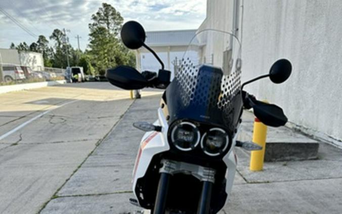 2023 Ducati DesertX Star White Silk