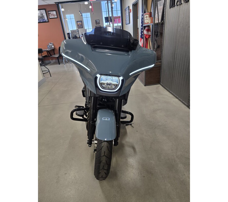 FLHX 2024 Street Glide®