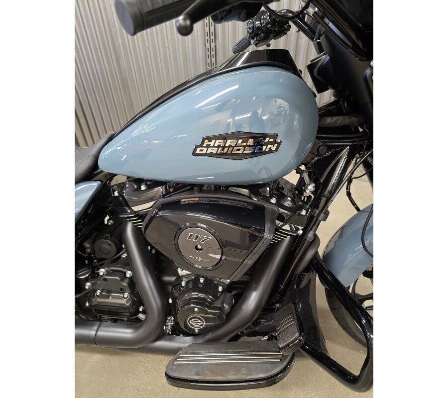 FLHX 2024 Street Glide®