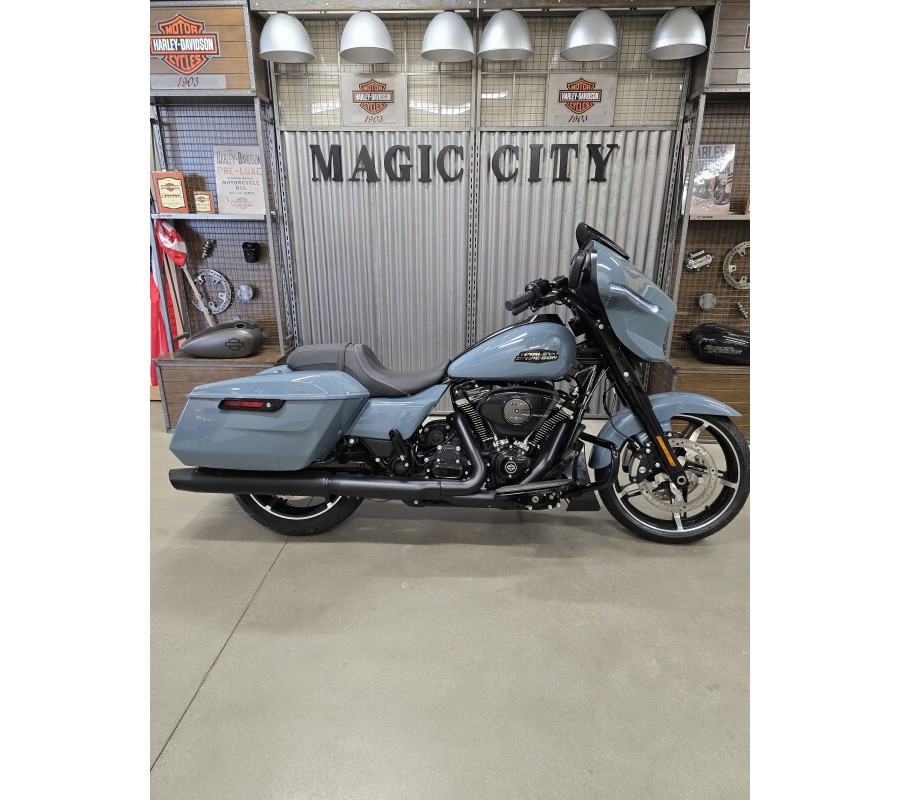 FLHX 2024 Street Glide®