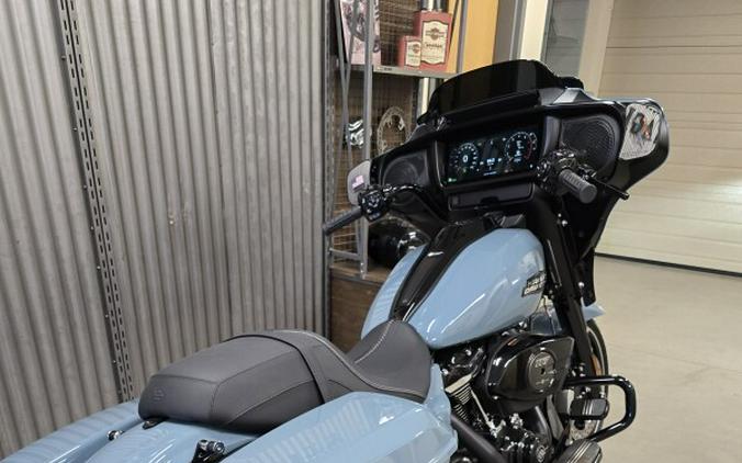 FLHX 2024 Street Glide®