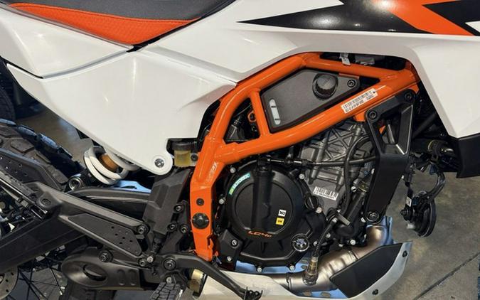 2025 KTM Adventure 390 R