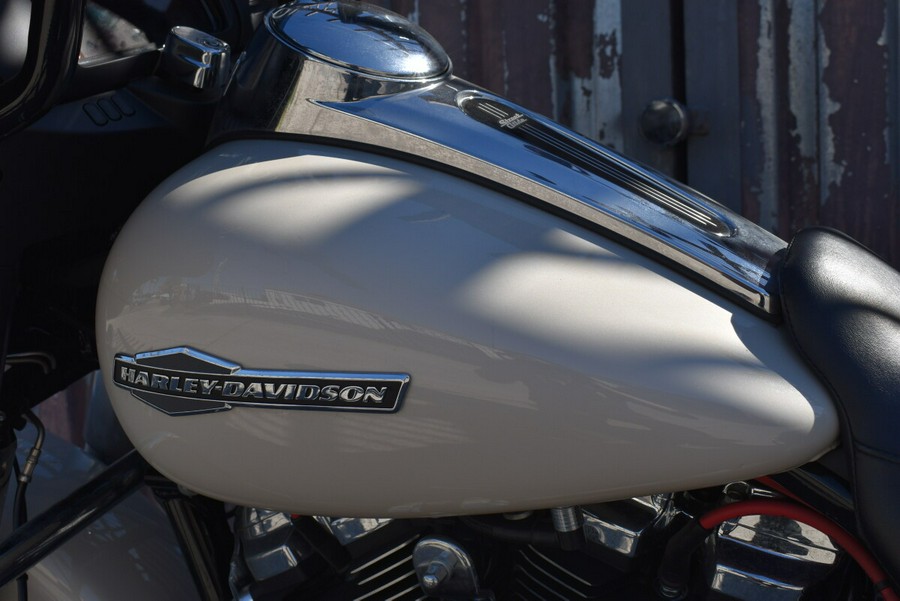 2022 Harley-Davidson® Street Glide® FLHX