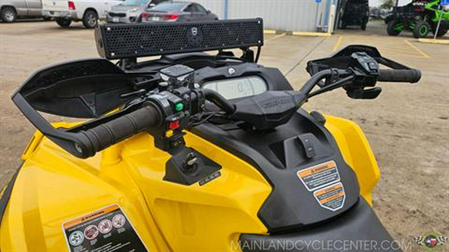 2021 Can-Am Outlander X MR 1000R with Visco-4Lok