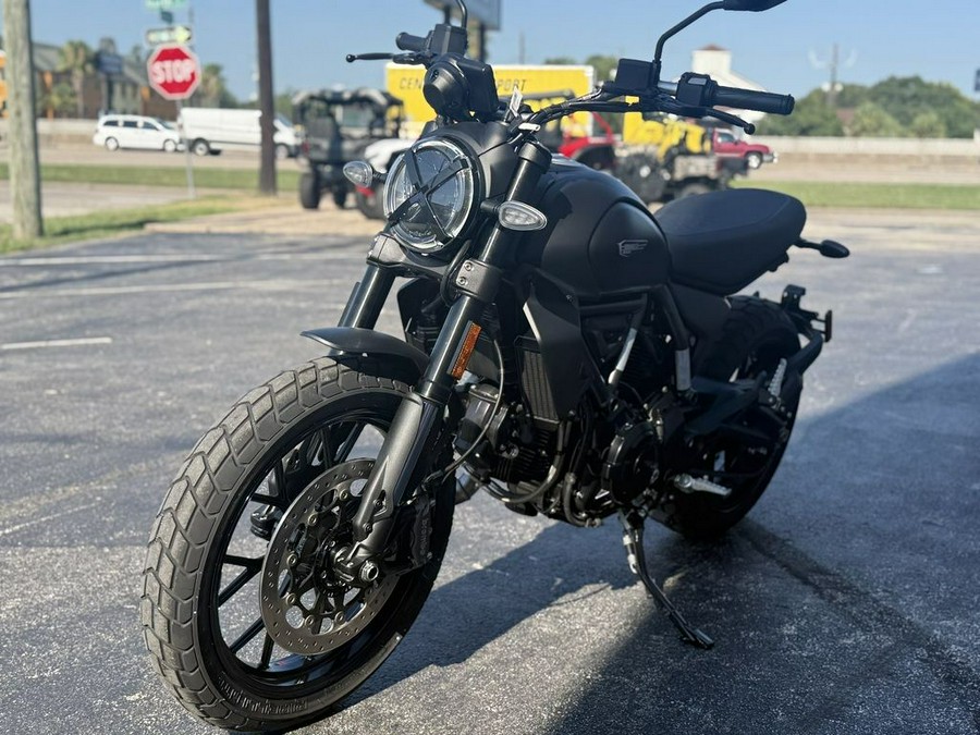2025 Ducati Scrambler Icon Dark