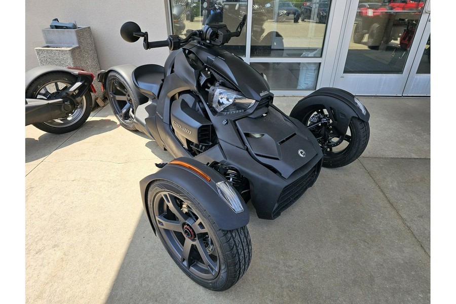 2022 Can-Am RYKER 900 ACE