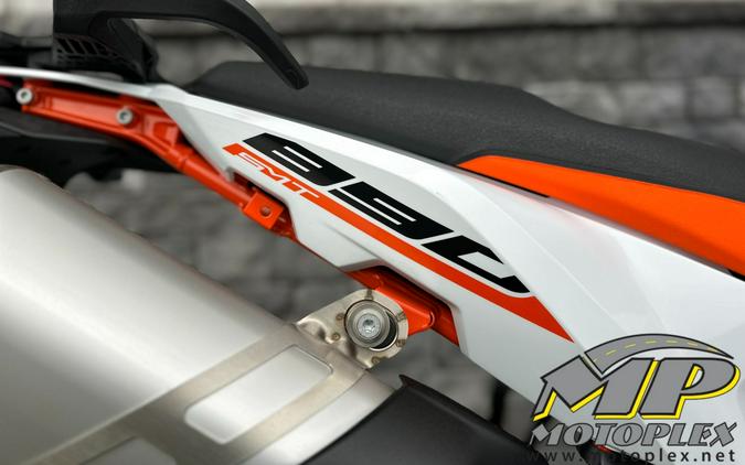 2024 KTM 890 SMT