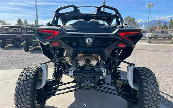 2024 Can-Am Maverick R X RS with Smart-Shox 999T DCT