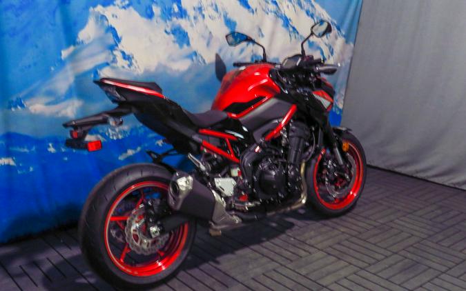 2024 Kawasaki Z900 ABS Candy Persimmon Red/Ebony