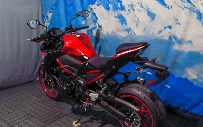 2024 Kawasaki Z900 ABS Candy Persimmon Red/Ebony