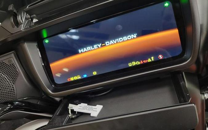 2025 Harley-Davidson® FLHX - Street Glide®