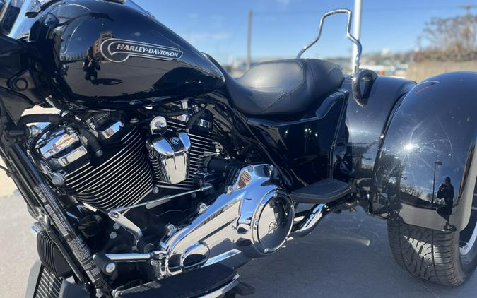 2020 Harley-Davidson® Freewheeler® FLRT Vivid Black