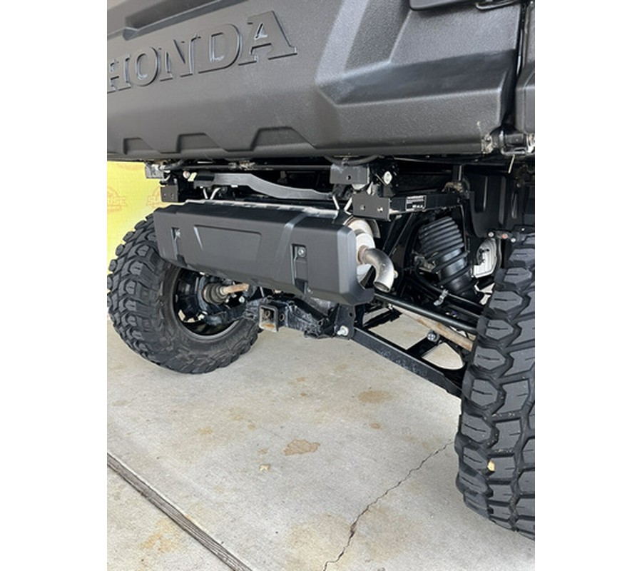 2024 Honda Pioneer 1000-6 Deluxe Crew Camo