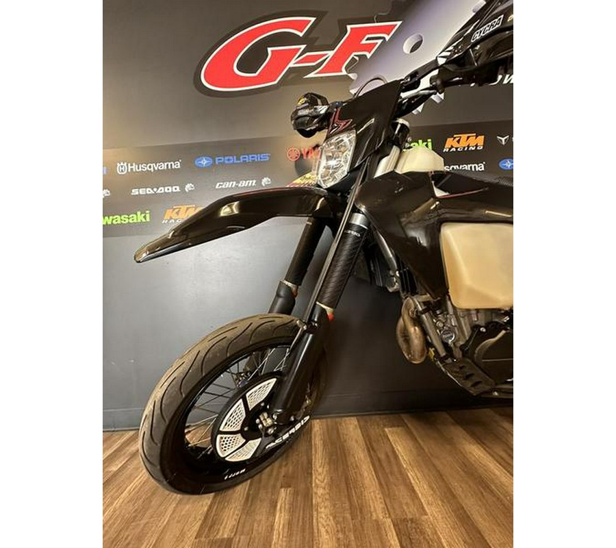 2022 Husqvarna® FE 501s (With Dirt Wheels Included)