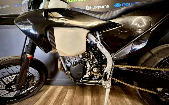 2022 Husqvarna® FE 501s (With Dirt Wheels Included)