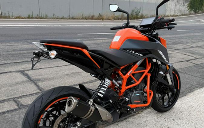 2023 KTM Duke 390