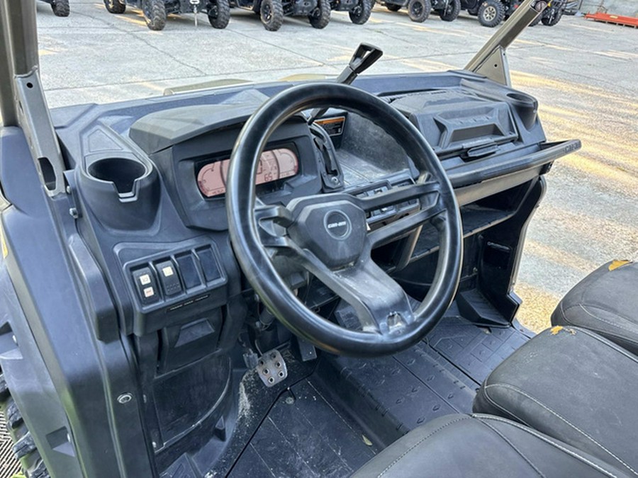 2023 Can-AM DEFENDER XMR HD10