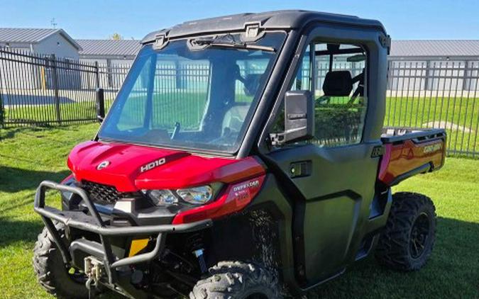 2018 Can-Am Defender XT CAB HD10