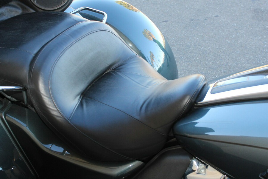 Harley-Davidson® Tri Glide® Ultra 2020 FLHTCUTG 851855T SPRUCE W/PINSTRIPE