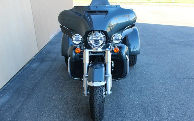Harley-Davidson® Tri Glide® Ultra 2020 FLHTCUTG 851855T SPRUCE W/PINSTRIPE