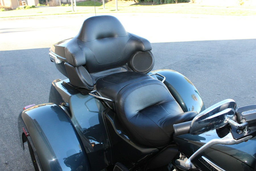 Harley-Davidson® Tri Glide® Ultra 2020 FLHTCUTG 851855T SPRUCE W/PINSTRIPE