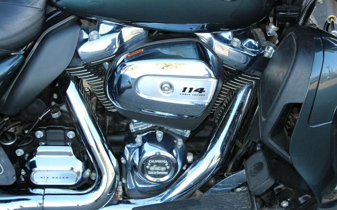 Harley-Davidson® Tri Glide® Ultra 2020 FLHTCUTG 851855T SPRUCE W/PINSTRIPE