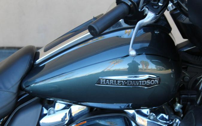 Harley-Davidson® Tri Glide® Ultra 2020 FLHTCUTG 851855T SPRUCE W/PINSTRIPE